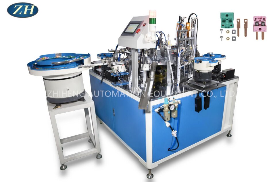 Máquina automática de ensamblaje de enchufes fácil de operar